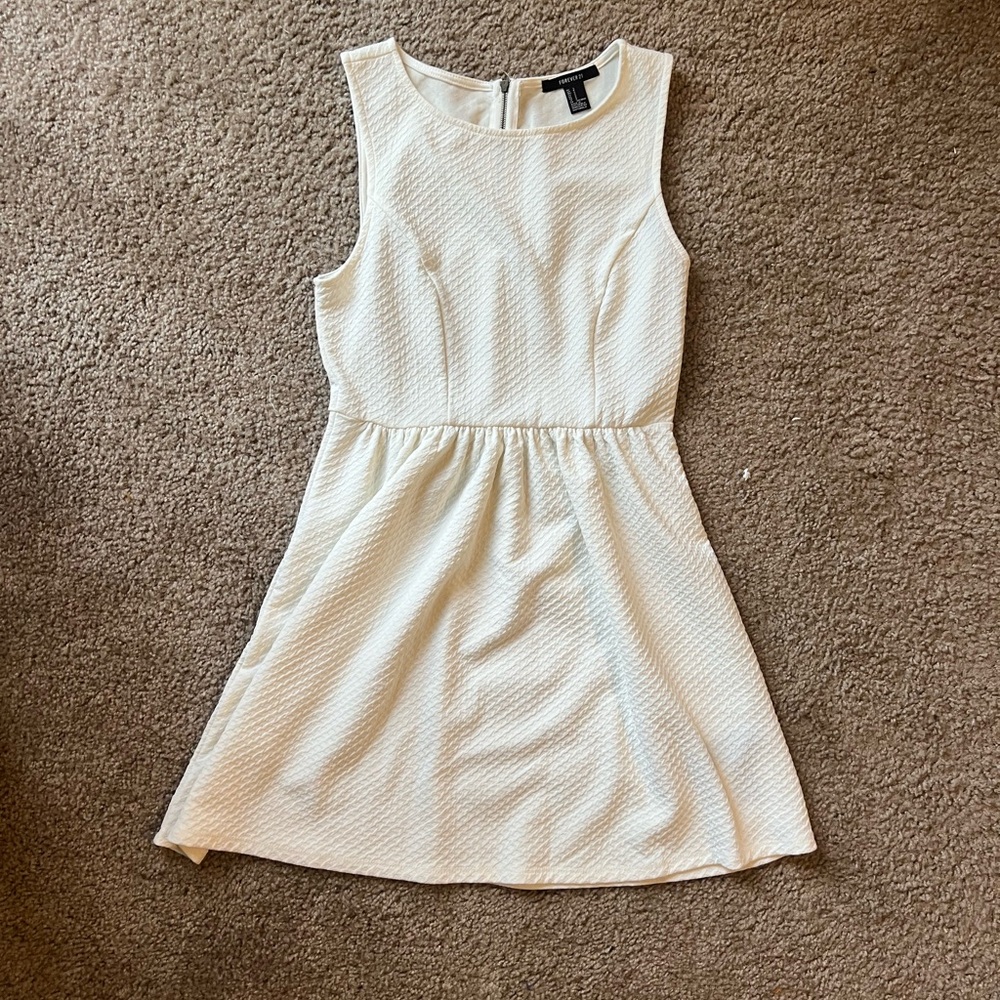 Forever 21 White Textured Sleeveless Top